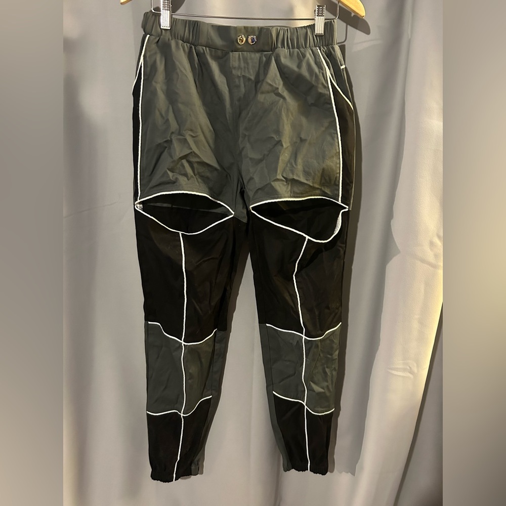 NWOT women’s Maniere de voir pants